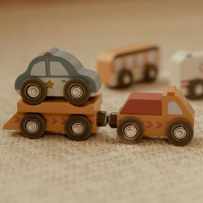 Ensemble de véhicules en bois