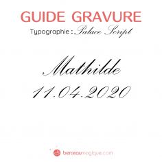 Gravure prénom + date sur médaille (Typo 2 Palace script) - Gravure magique