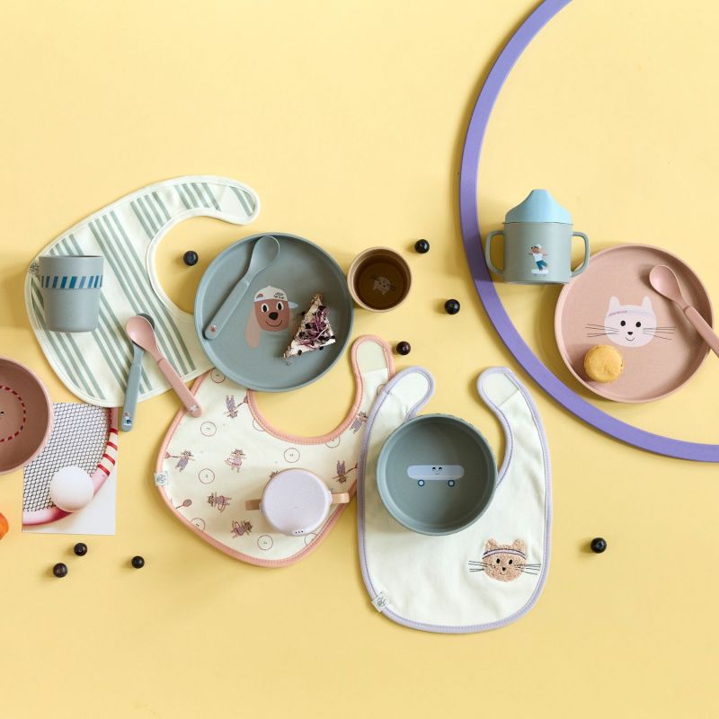 Tasse d´apprentissage en polypropylène et cellulose Tiny Team Chien Lässig Ambiance 7