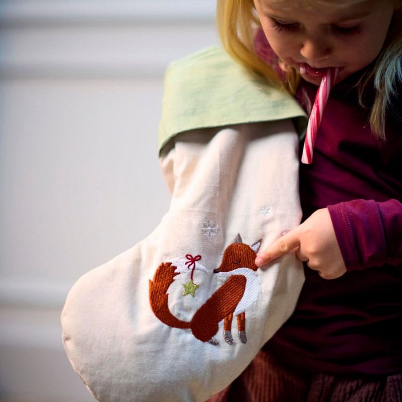 Chaussette de Noël brodée Wonderful Winter Renard Filibabba Ambiance 2