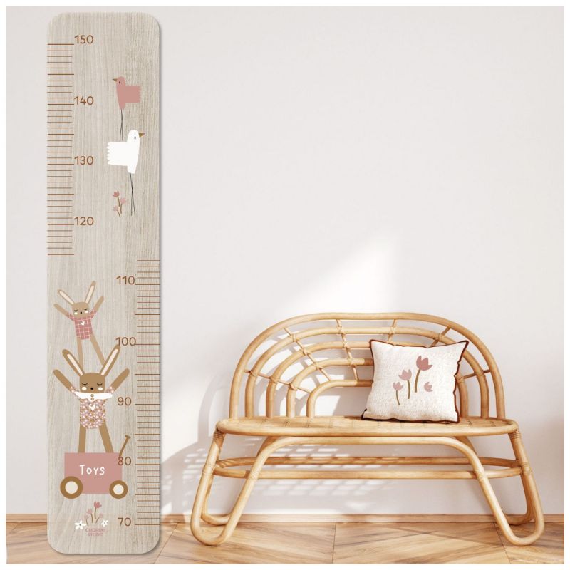 Toise en bois Lapin Doudou rose personnalisable Charlie et Suzie Ambiance 3