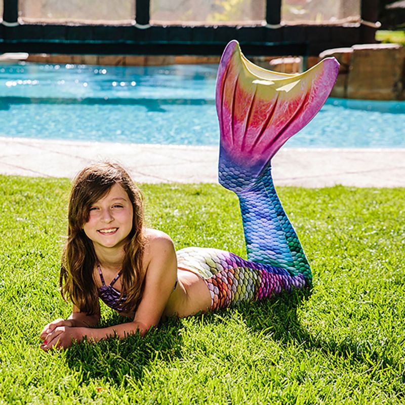 Ensemble 3 pièces queue de sirène Rainbow (taille S) Kuaki Mermaids Ambiance 2