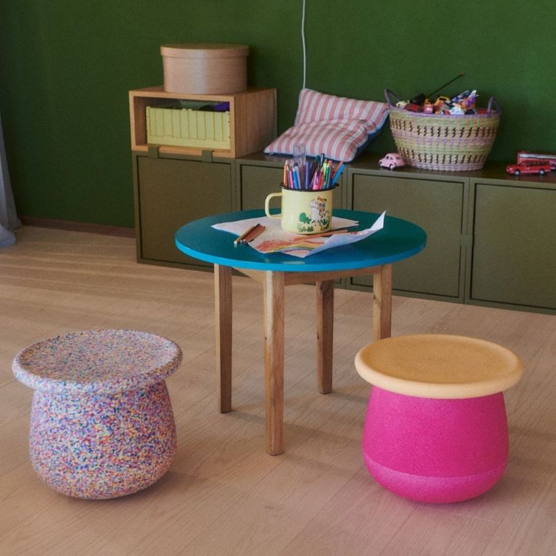 Tabouret enfant modulaire Base pink Stapelstein Ambiance 6