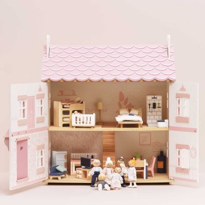 Famille de poupées (8 figurines)