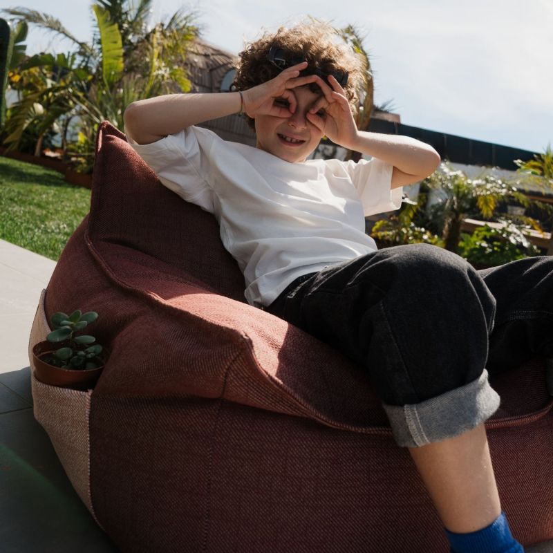 Fauteuil pouf et repose-pieds Pomegranate Outdoor Wigiwama Ambiance 7