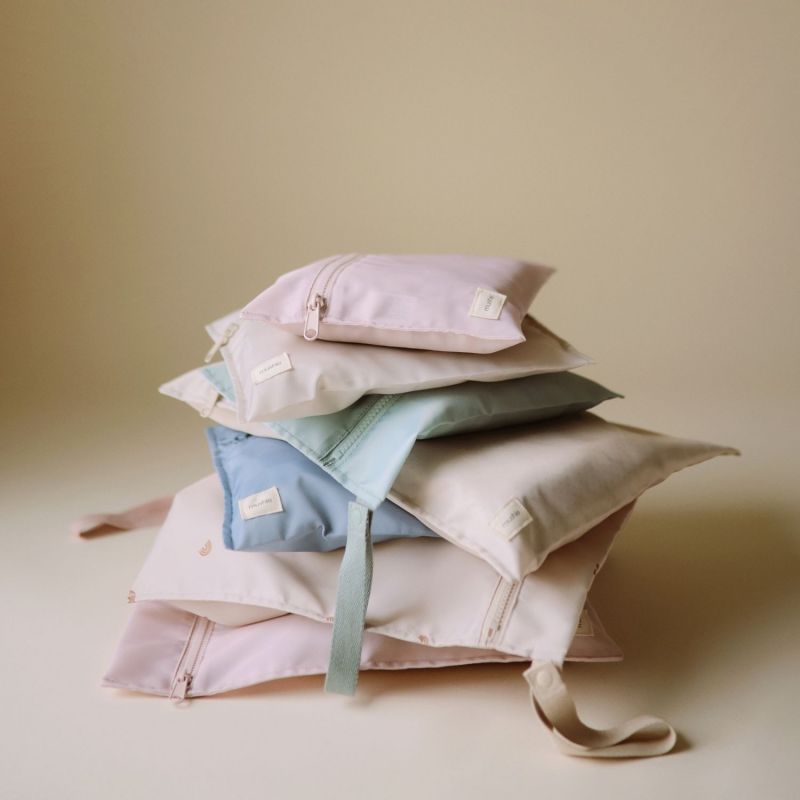 Lot de 2 sacs étanches pour vêtements mouillés Fog Mushie Ambiance 3