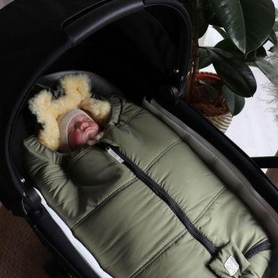 Chancelière pour siège-auto bébé en peau d'agneau NAADJA kaki