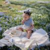 Lot de 2 bavoirs en mousseline Tradewinds-Baby Blue Mushie Ambiance 4