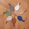 Doudou attache sucette feuille Caramel  par Jollein