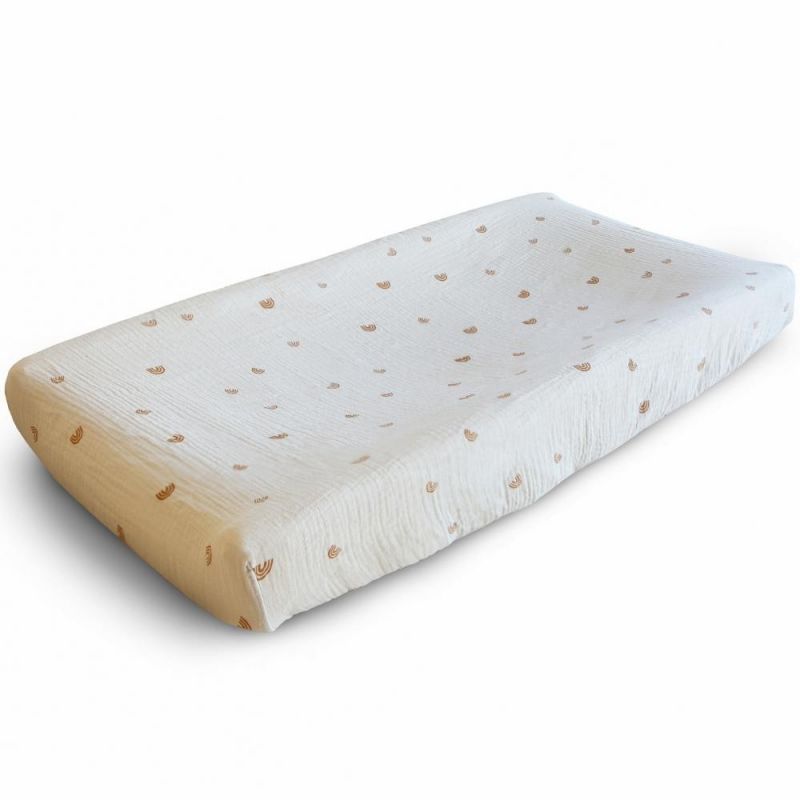 Housse de matelas à langer en coton bio Rainbows (72 x 48 cm) Mushie Produit 1 grande taille