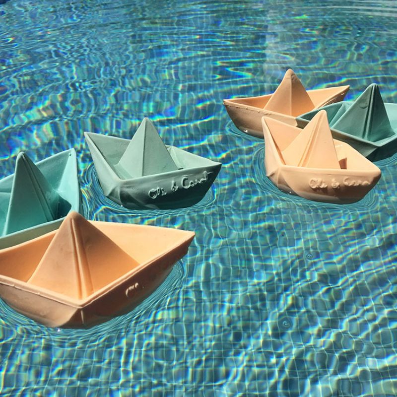 Jouet de bain bateau Origami latex d'hévéa mint Oli & Carol Produit 3