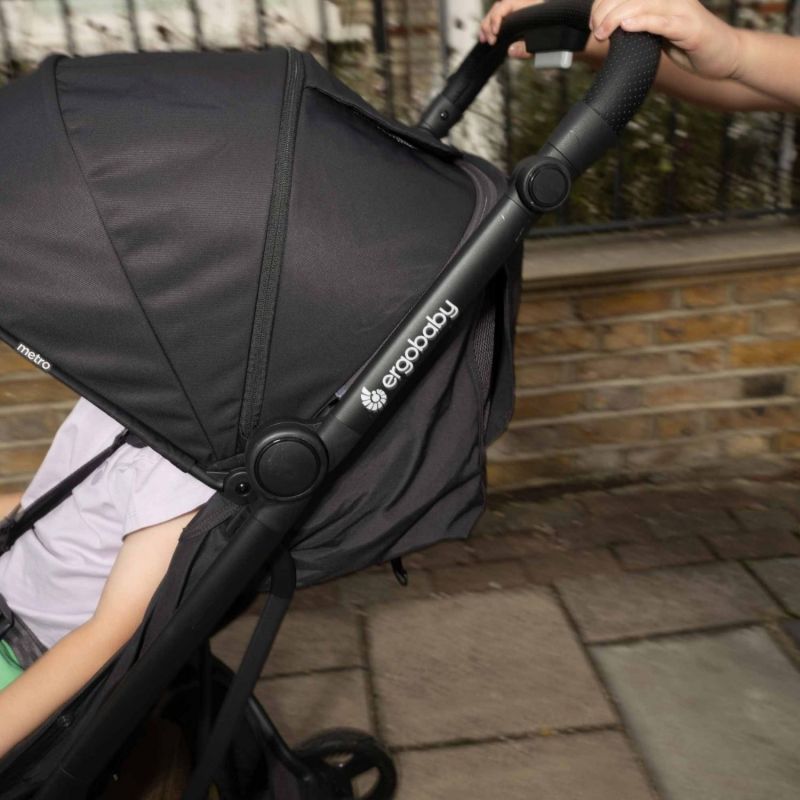 Poussette Metro 3 Onyx Black Ergobaby Ambiance 5