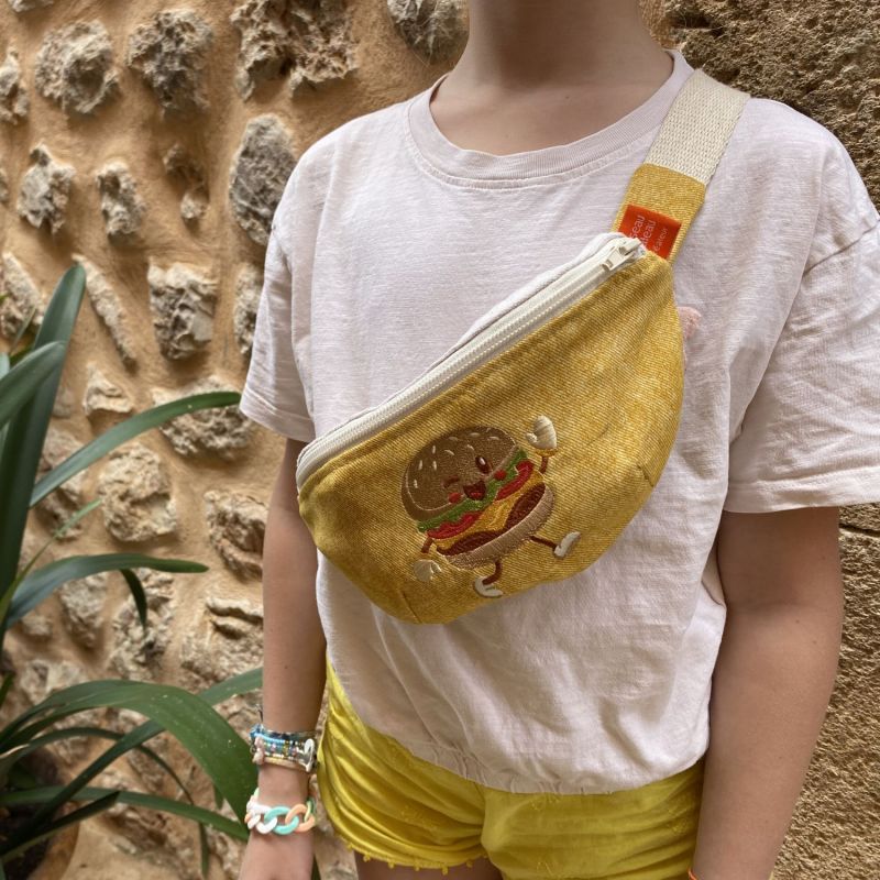 Sac banane enfant Kawai Hamburger L'oiseau bateau Ambiance 7