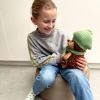 Hérisson avec béret vert Prickle (20 cm assis) Orange Toys Ambiance 2