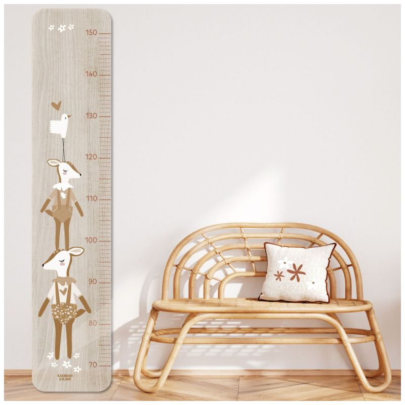 Toise en bois Faon Camel personnalisable Charlie et Suzie Ambiance 2