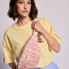 Sac banane Olivia Rayures Larges Rose Hindbag Ambiance 2