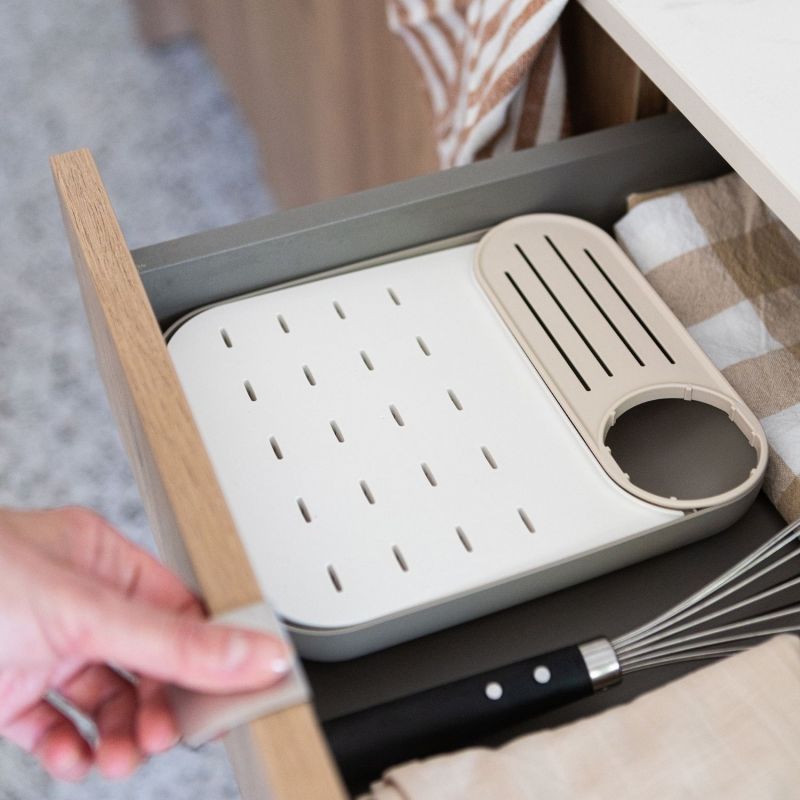 Égoutte biberons Forêt Argile et Gazelle Béaba Ambiance 4