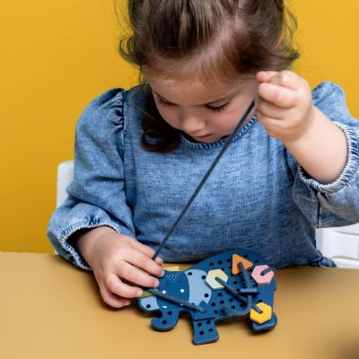 Jeux de laçage bois animaux