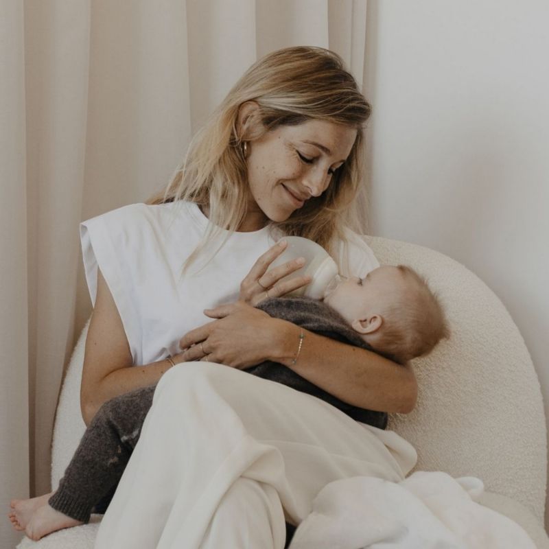 Biberon anti-colique en silicone Milk (150ml) Elhée Ambiance 7