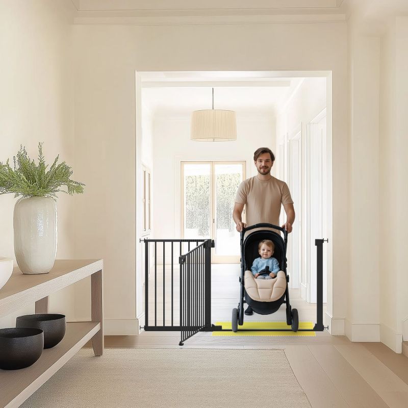 Barrière de sécurité Easylock Flatstep Noire (69 à 76 cm) Geuther Ambiance 3