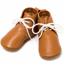 Bottines en cuir Boots cognac (9-12 mois)  par Baby Dutch