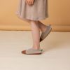 Chaussons Les Petits Velours Noisettes (pointures 24-26) Les Pas Petits Ambiance 5