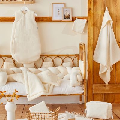 Fleur de douche enfant en éponge bambou mousse de lait