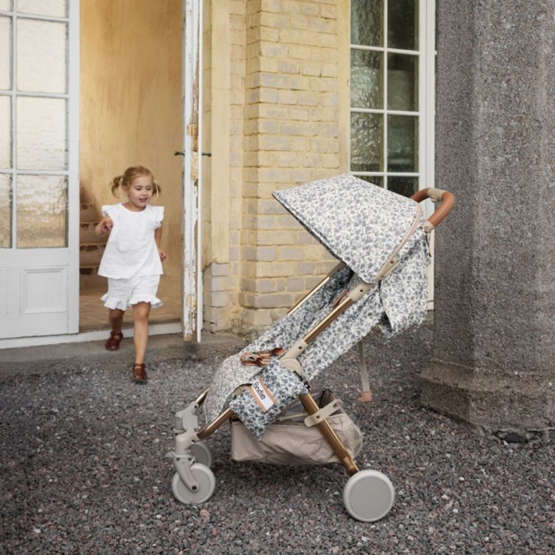Poussette compacte Mondo Garden Leo Toile Elodie Details Ambiance 3