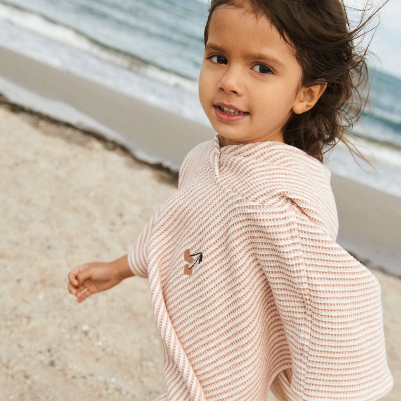 Poncho de bain Paco rayé Tuscany Rose (1-2 ans) Liewood Ambiance 2