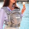 Porte bébé PhysioCarrier V2 Blue Leopard Love Radius Ambiance 5