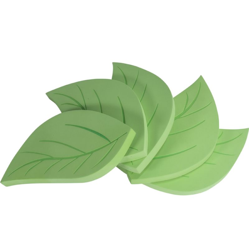 Jeu en mousse de motricité feuilles vertes claires (5 blocs) Moes Play