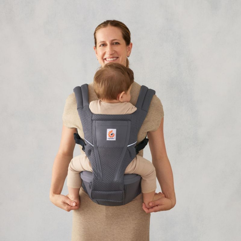 Porte bébé enfant Alta Hip Graphite Grey Ergobaby Ambiance 8