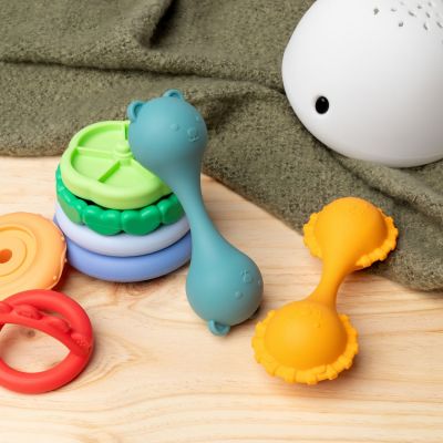 Lot de 2 hochets ours et lion en silicone