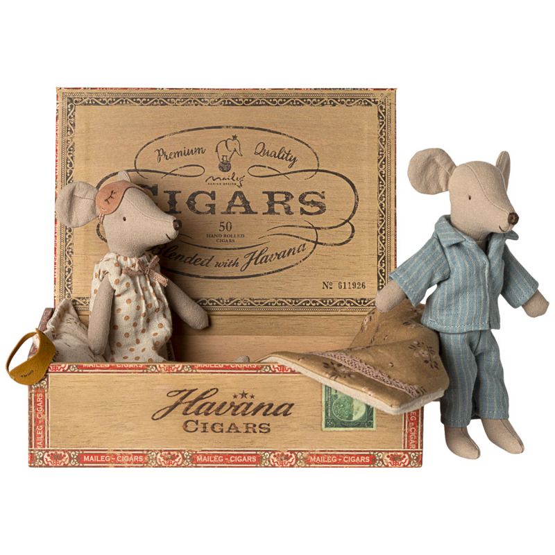Maman et papa souris dans une boîte à cigares Maileg Produit 3