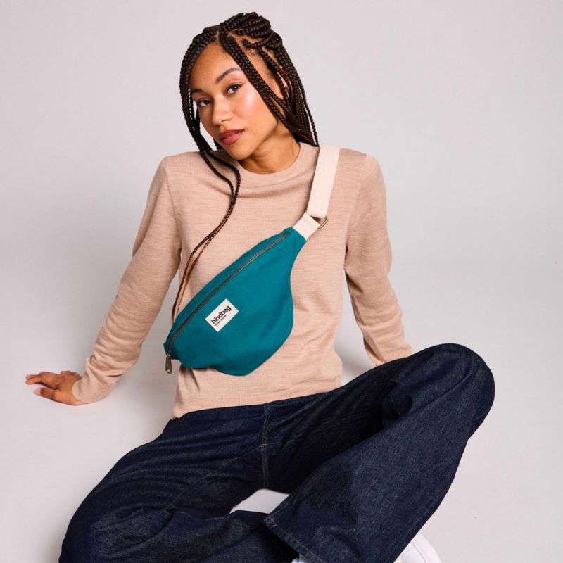 Sac banane Olivia Bleu Paon Hindbag Ambiance 3