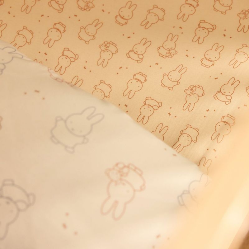 Drap housse en jersey Miffy Moments Light Terra (60 x 120 cm) Jollein Ambiance 2