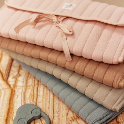 Tapis à langer nomade gaze de coton Biscuit