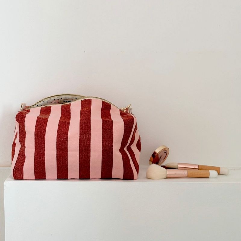 Trousse de toilette Vic rayée Brick-Chamallow Rose in April Ambiance 3