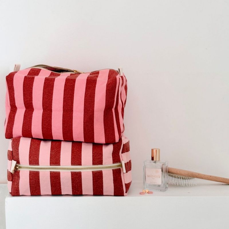 Trousse de toilette Vic rayée Brick-Chamallow Rose in April Ambiance 4