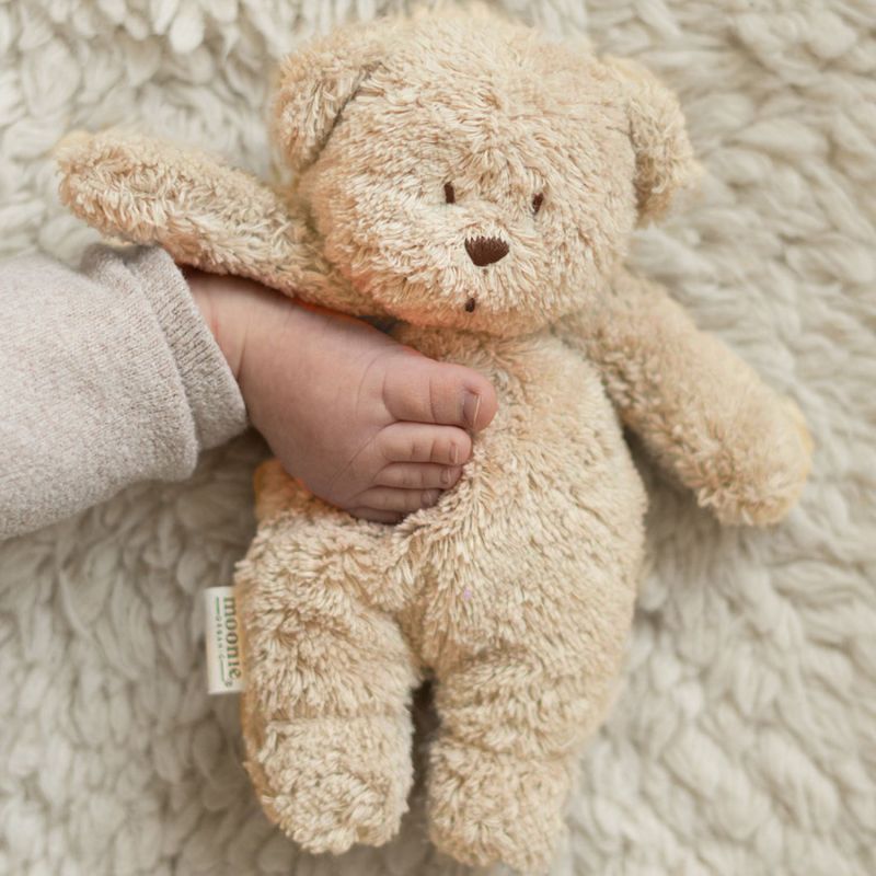 Petit ours sensoriel sable Moonie Ambiance 2