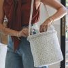 Sac Bucket Little Bloom Fleurs Gris Pasito a pasito Ambiance 2