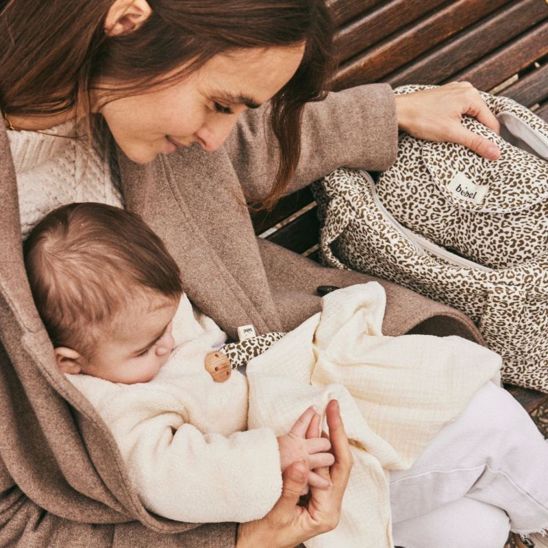 Tapis à langer Léopard beige BEBEL Ambiance 3