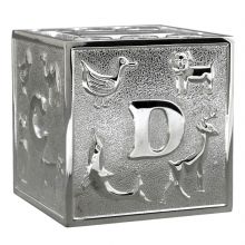 Tirelire Cube (métal argenté)  par Daniel Crégut