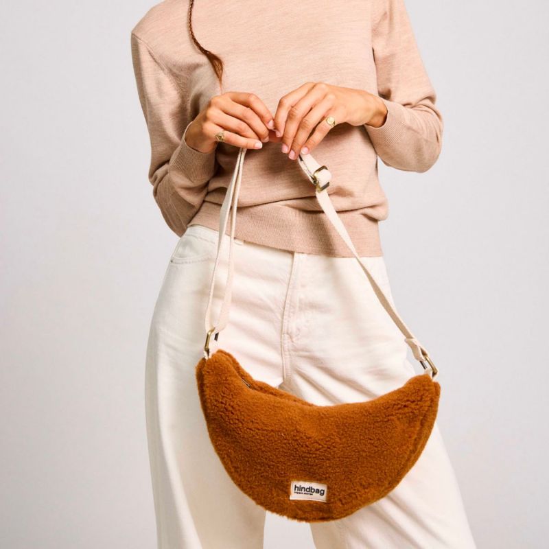 Sac banane Andrea Teddy Brun Hindbag Ambiance 3