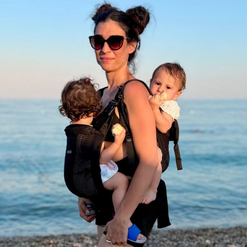 Porte-bébé double Family Black Minimonkey Ambiance 3