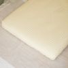 Drap housse percale de coton Vichy Tournesol (50 x 83 cm) Kadolis Ambiance 2