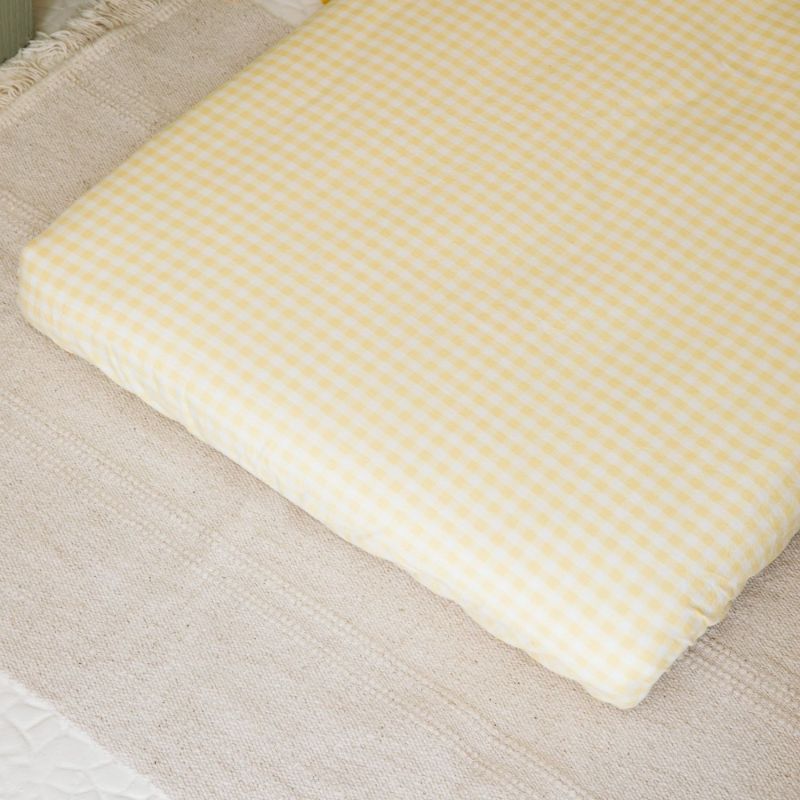 Drap housse percale de coton Vichy Tournesol (50 x 83 cm) Kadolis Ambiance 2