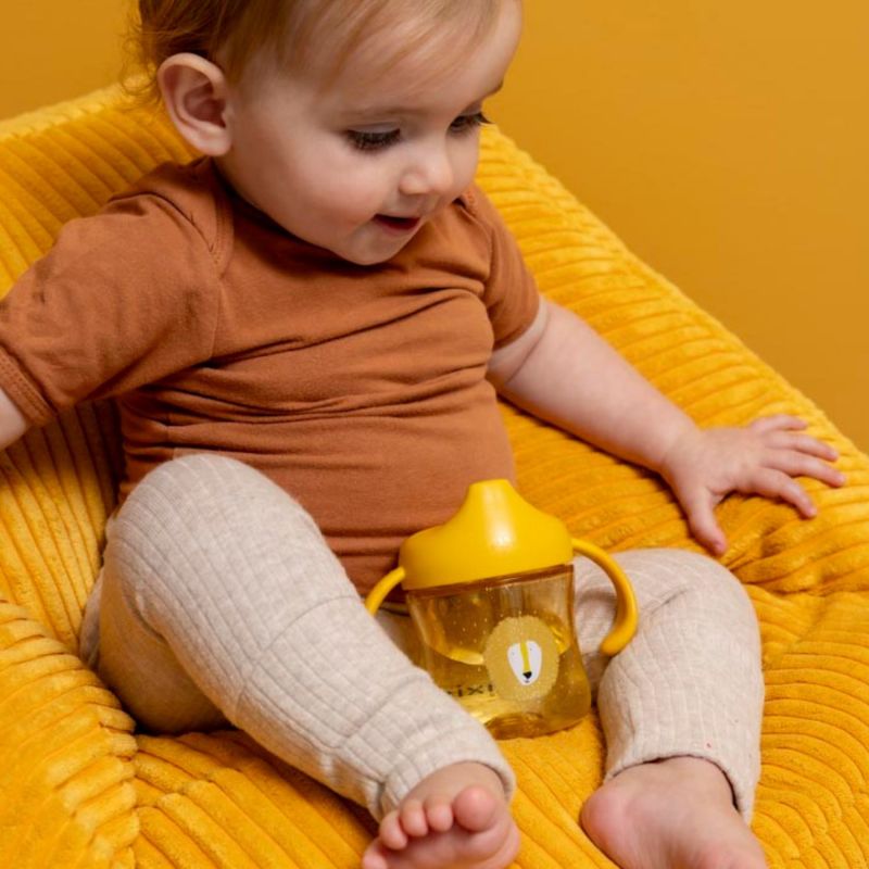 Tasse d'apprentissage avec poignées Mr. Lion Trixie Ambiance 5