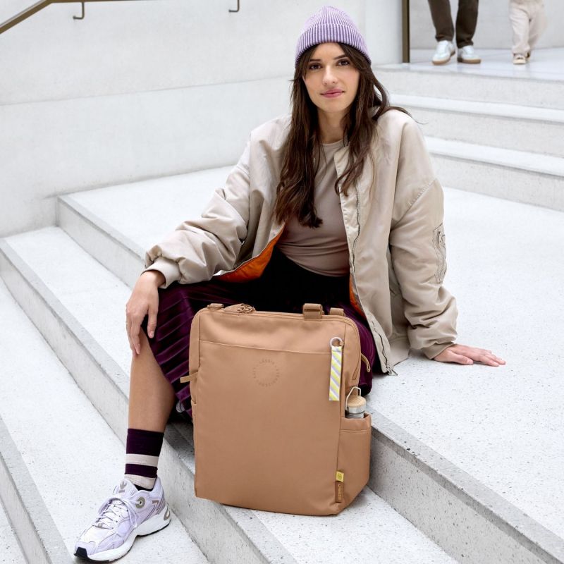 Sac à langer convertible en sac à dos amande Lässig Ambiance 2