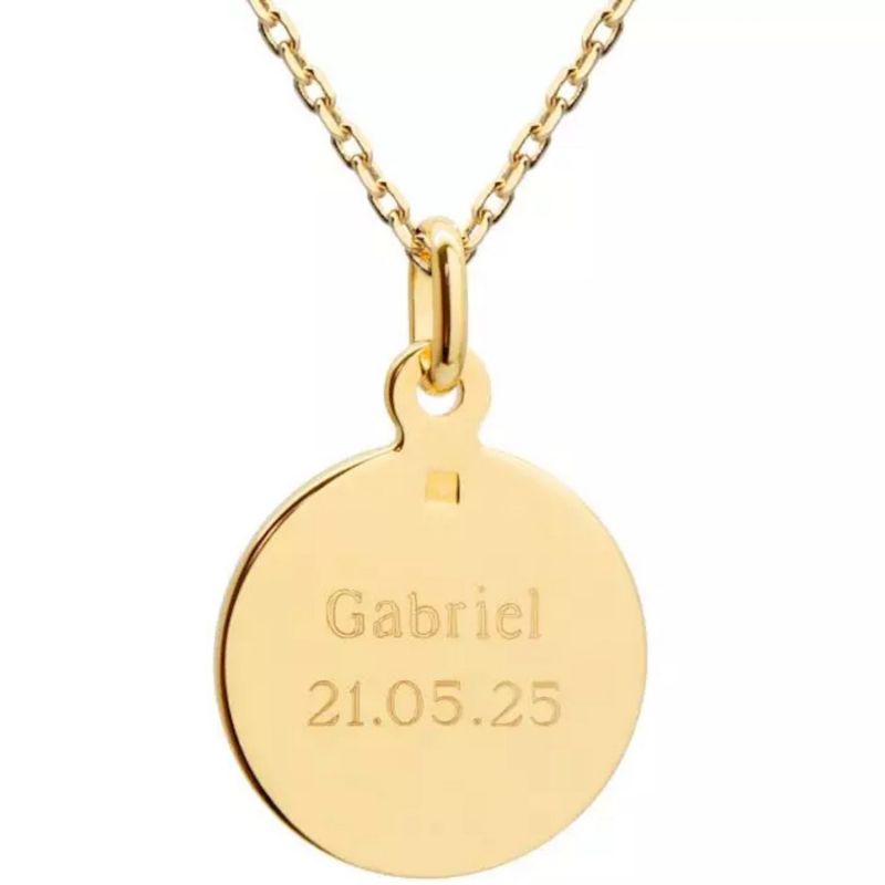 Collier chaîne médaille Vierge Ave Maria en prière personnalisable (plaqué or) Petits trésors Produit 3